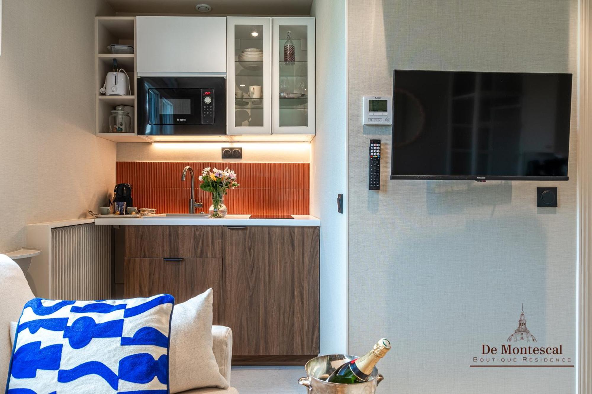 De Montescal- Montparnasse Central With Ac 11 To 14M2 Studio In A Prime Location Paris Eksteriør bilde